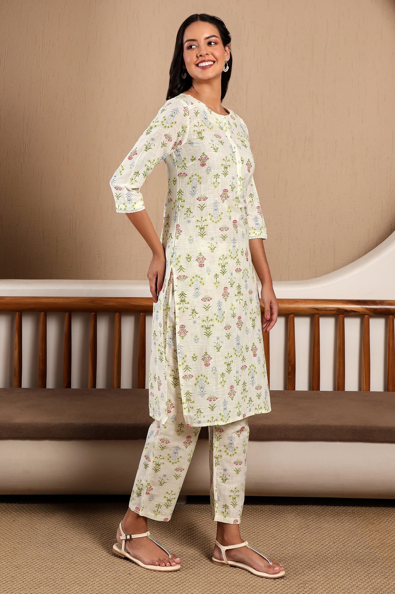 White Floral Printed Pure Cotton Straight Kurta and Pants Co-ord Set - Image 2